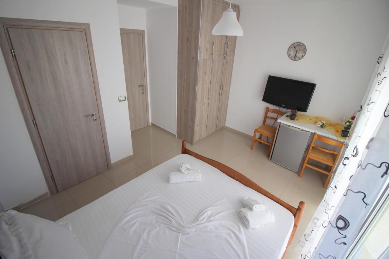 Eduart Apartments 2 Sarandë Eksteriør billede