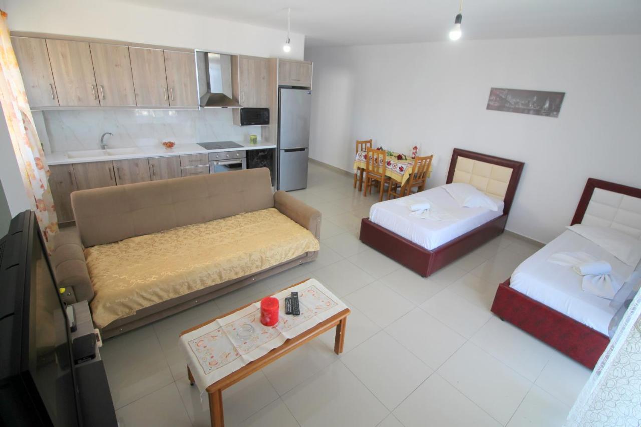 Eduart Apartments 2 Sarandë Eksteriør billede