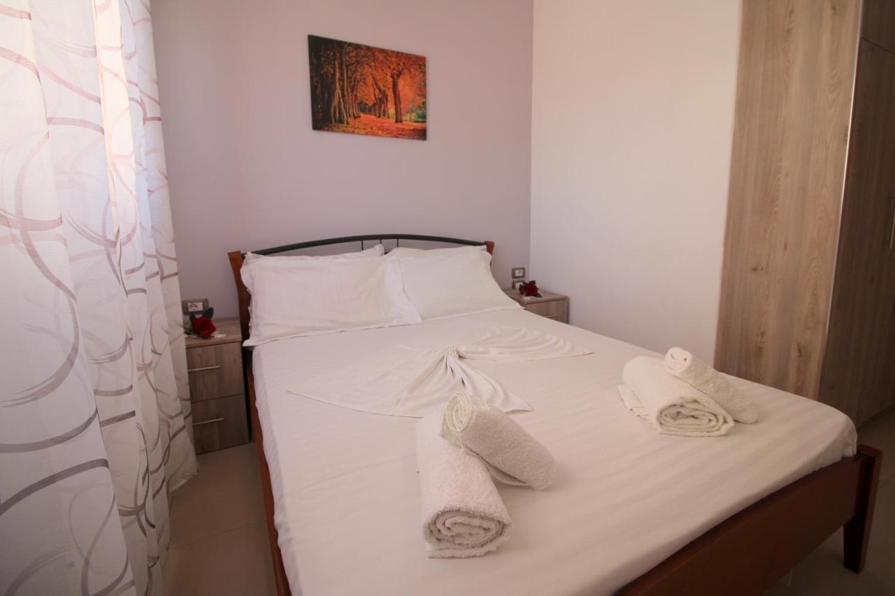 Eduart Apartments 2 Sarandë Eksteriør billede